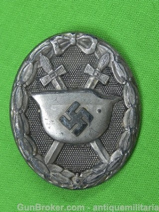 German Germany WWII WW2 Pin Badge Order Medal