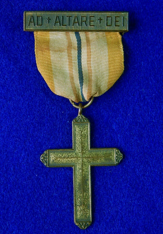 Vintage US 1960 Catholic Boy Scouts AD Altare Del Award Cross Medal Order Badge 